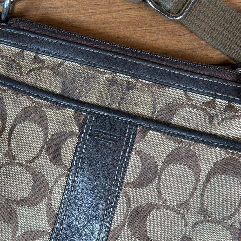 Coach Signature Jacquard‎ Crossbody Shoulder Bag Brown Canvas/Leather - Picture 2 of 8